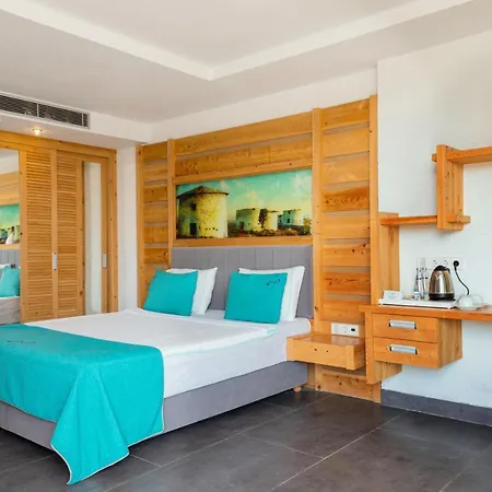 Myella Boutique Hotel 4* אורטקנט