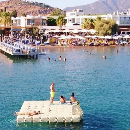 Myella Boutique Hotel Hotell 4*